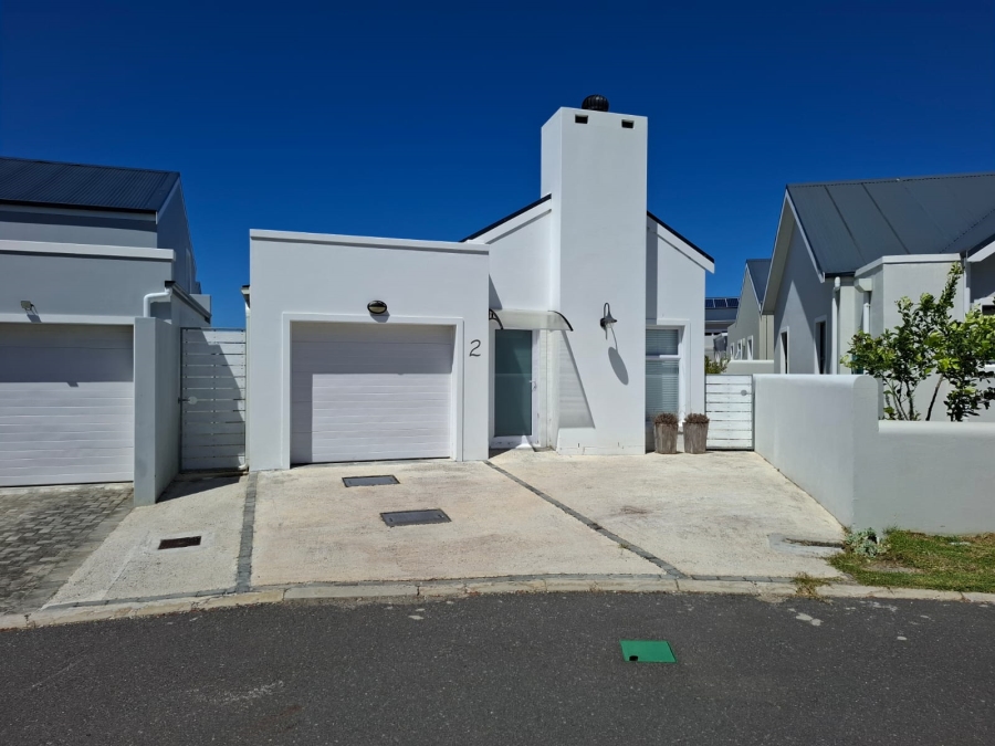 2 Bedroom Property for Sale in Sandbaai Western Cape